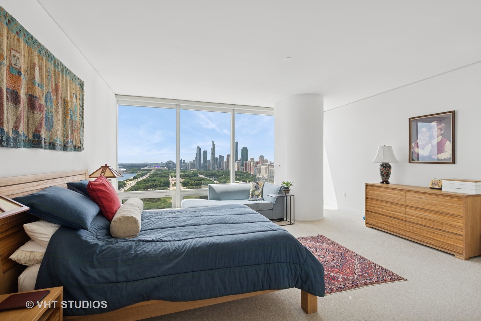 340 E Randolph Street Unit: 2305