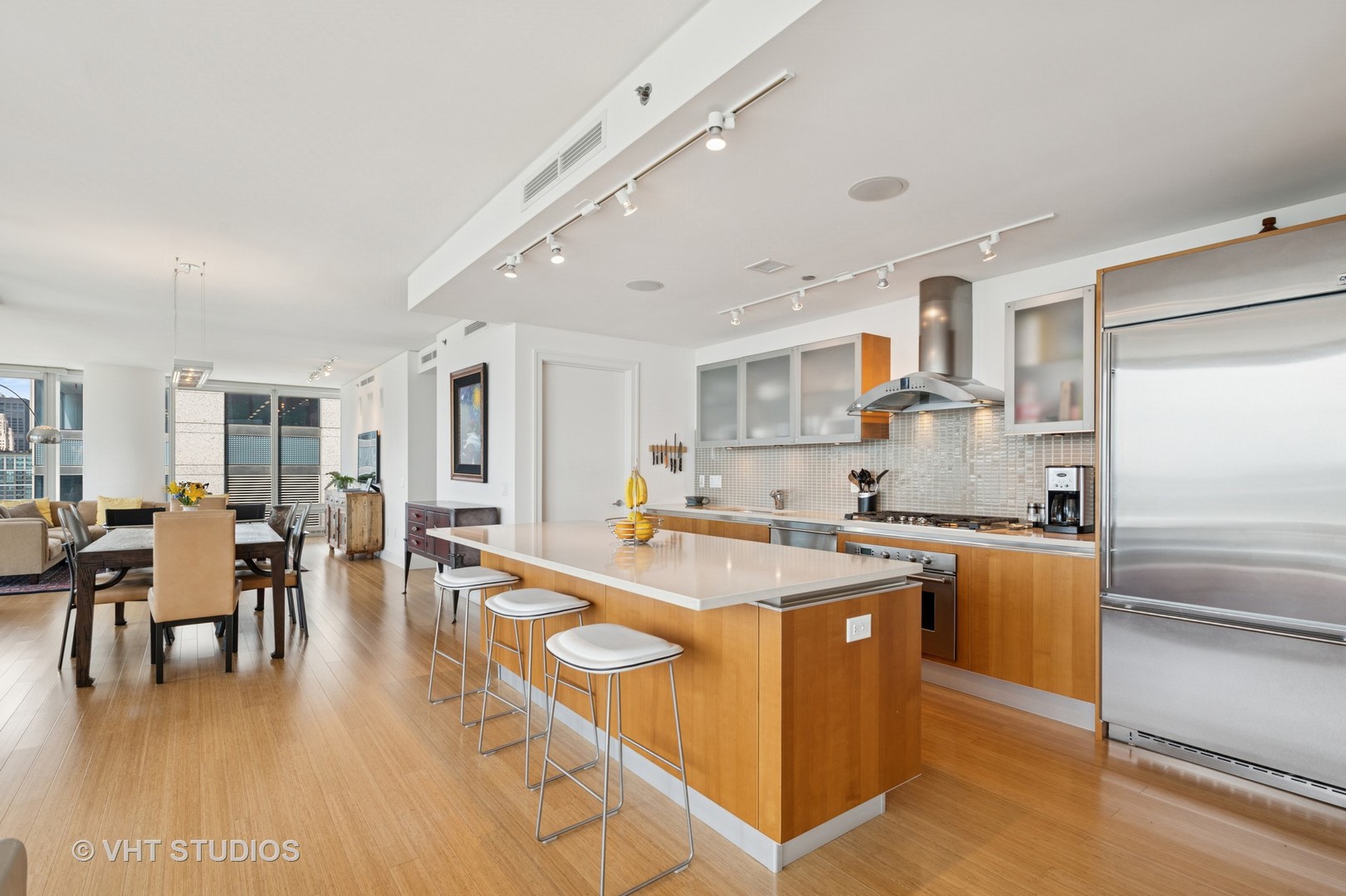 340 E Randolph Street Unit: 2305