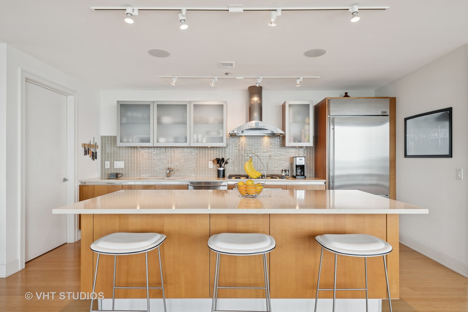 340 E Randolph Street Unit: 2305