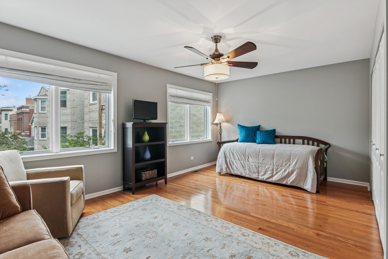 3344 N Racine Avenue