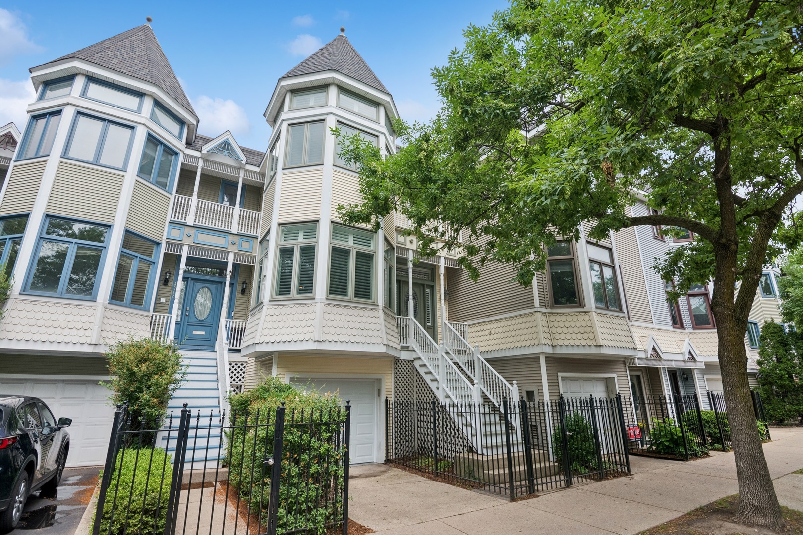 3344 N Racine Avenue