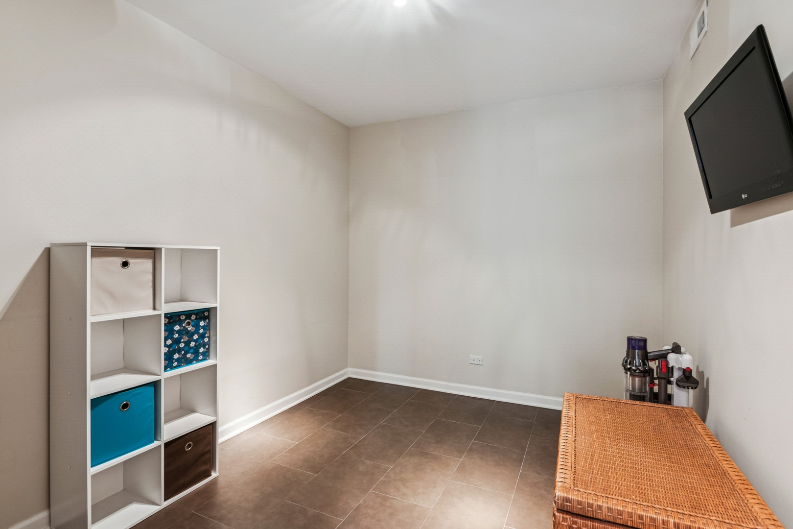 3344 N Racine Avenue