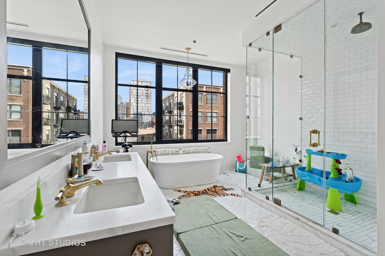 1109 W Washington Boulevard Unit: 5A