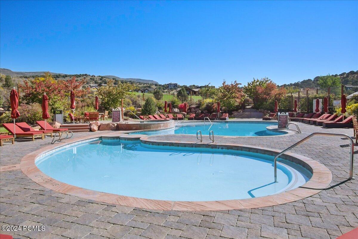 804 N Bald Mountain Circle