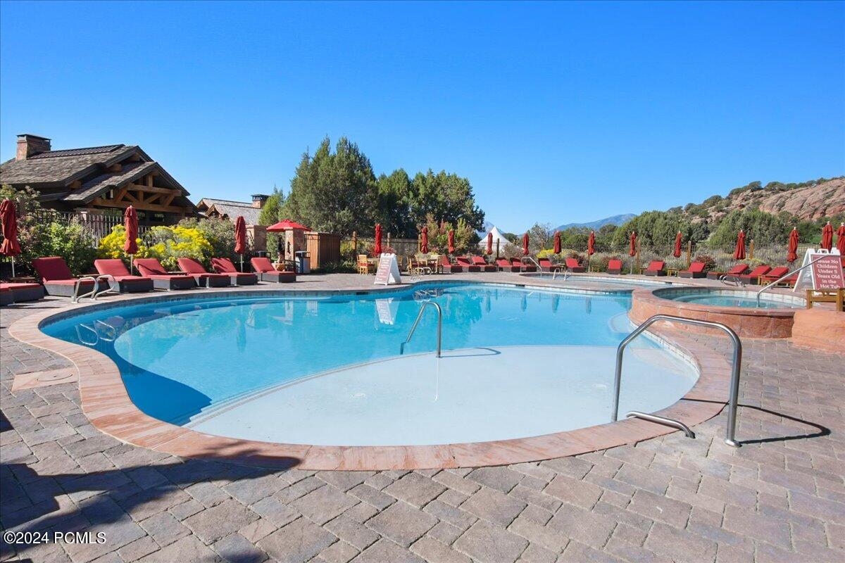 804 N Bald Mountain Circle