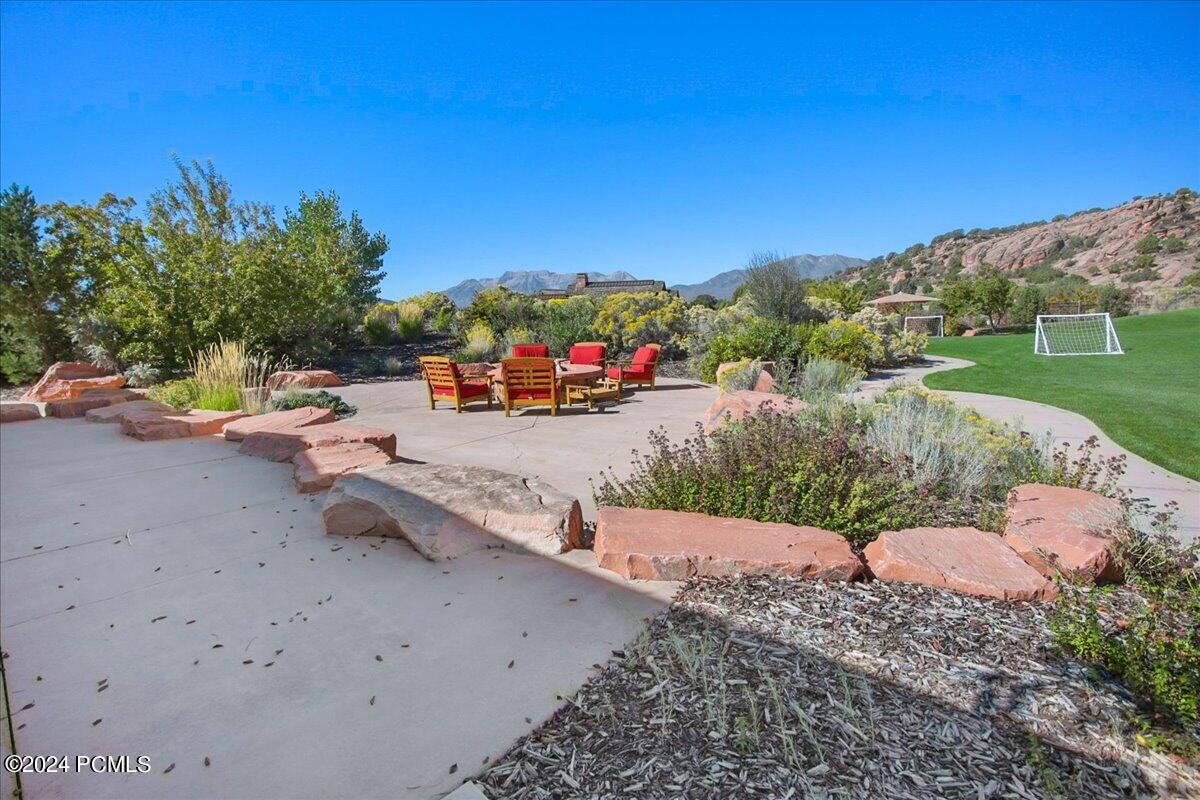 804 N Bald Mountain Circle