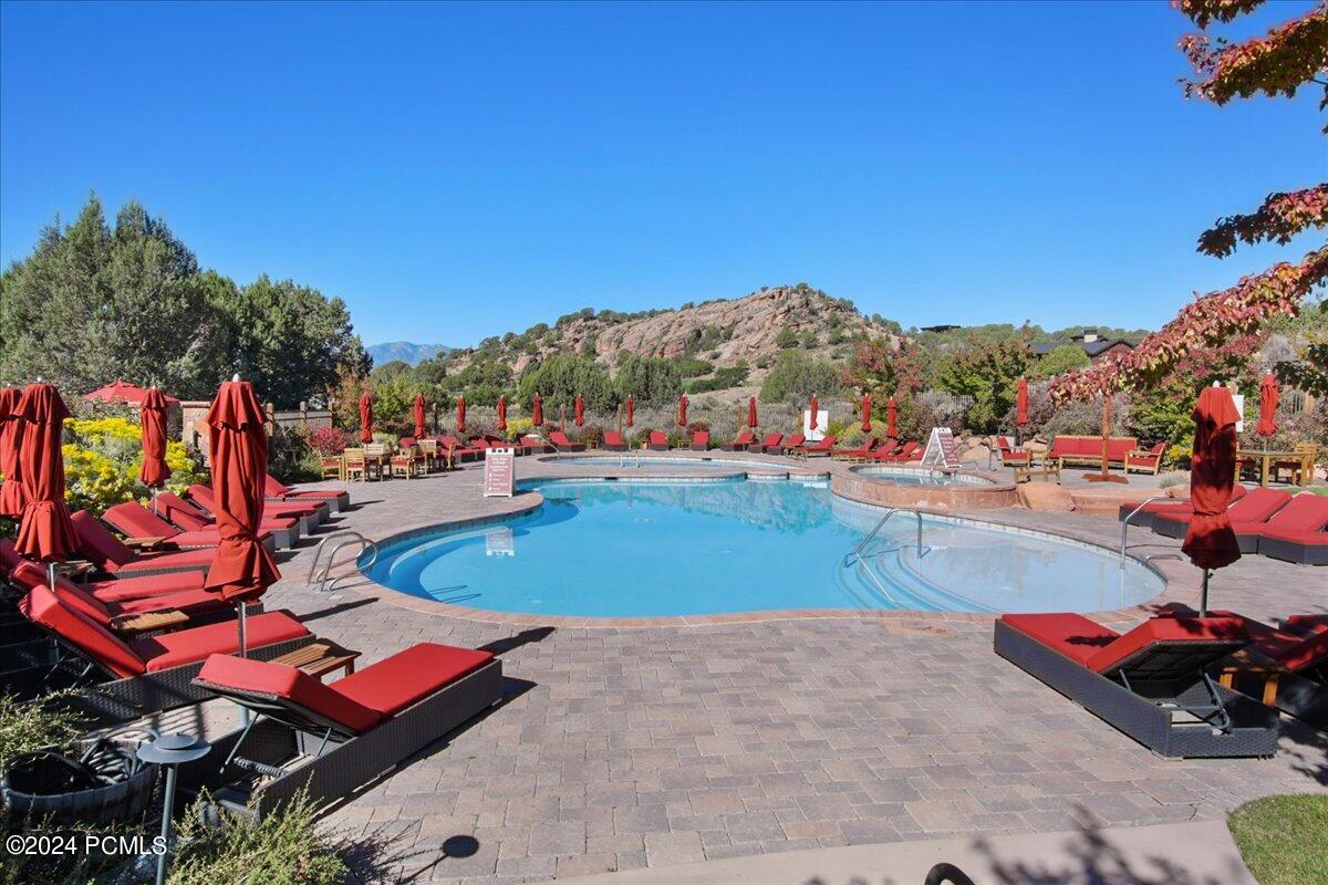 804 N Bald Mountain Circle