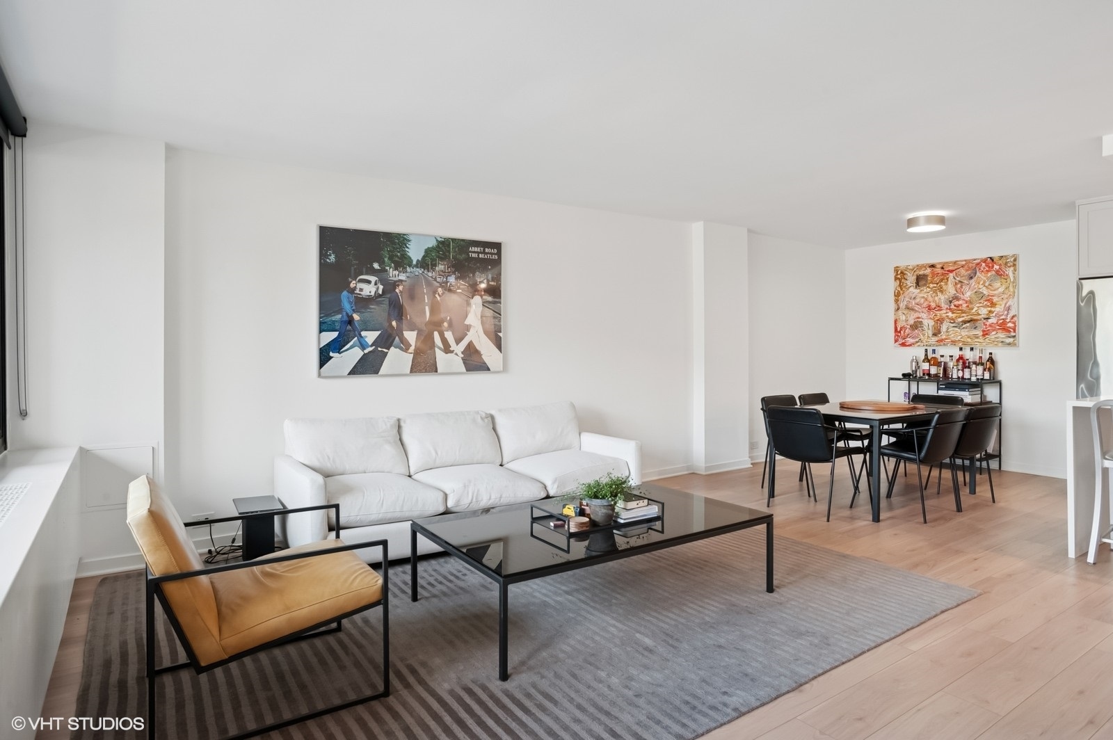 1555 N Sandburg Terrace Unit: 203K