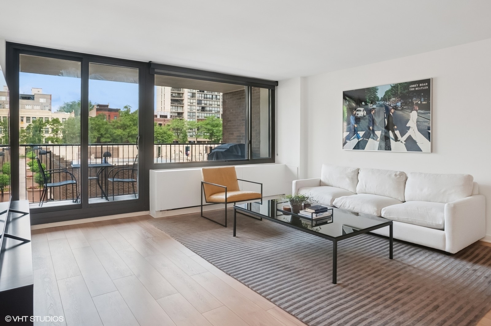 1555 N Sandburg Terrace Unit: 203K