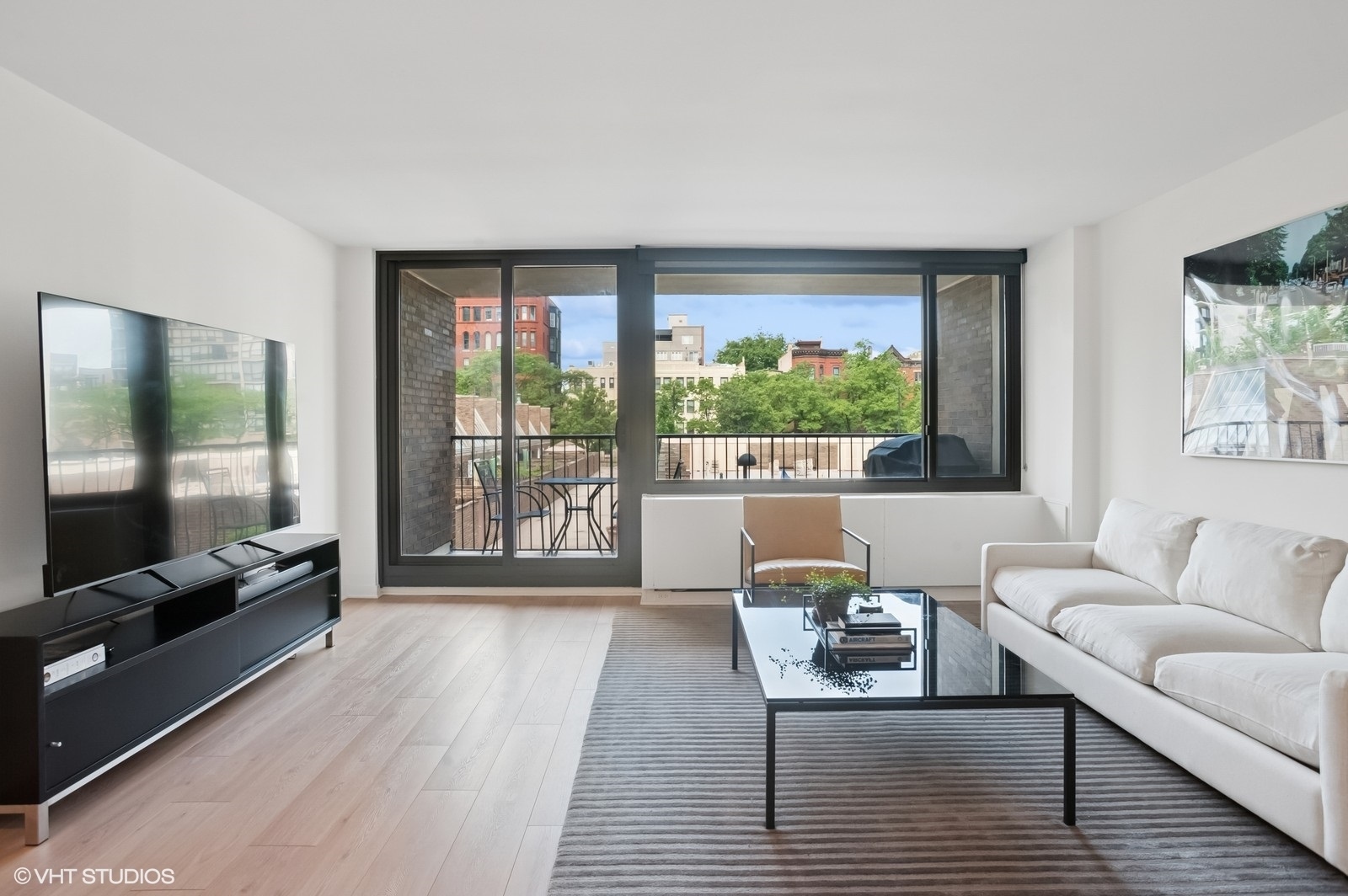 1555 N Sandburg Terrace Unit: 203K