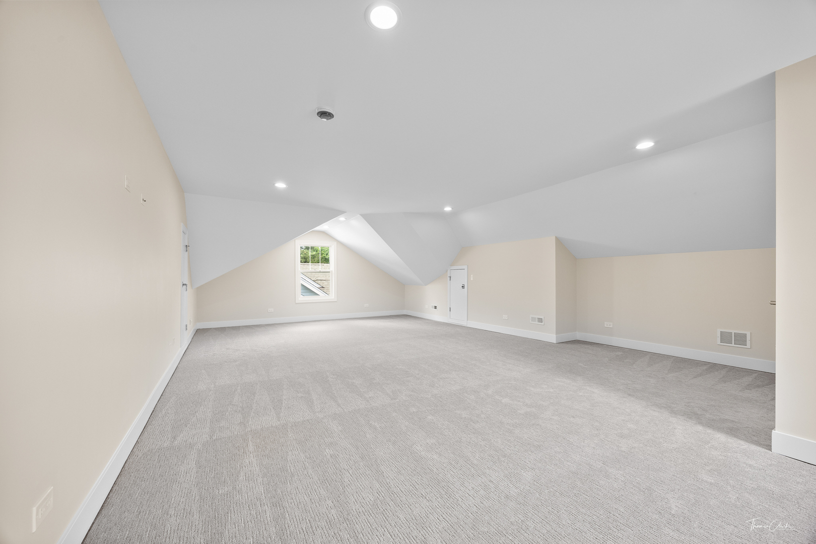 4920 Stonewall Avenue