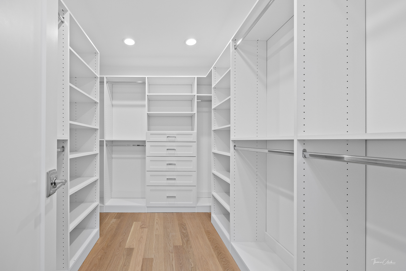 4920 Stonewall Avenue