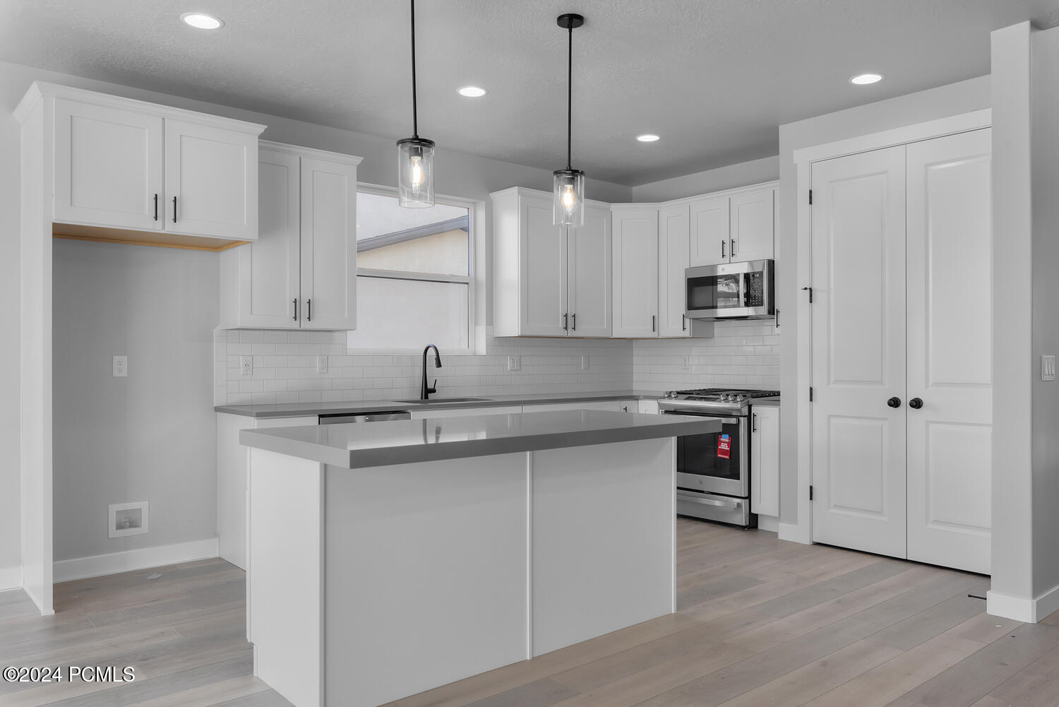 1786 N High Uintas Lane