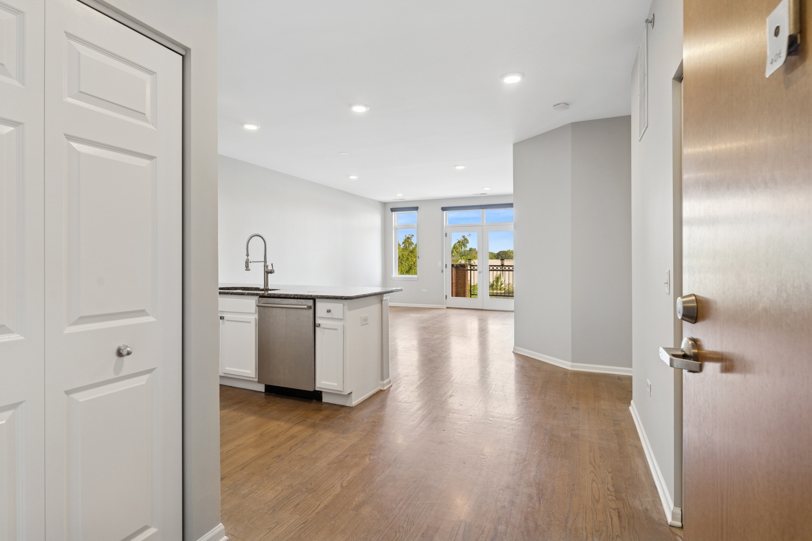 106 S Ridgeland Avenue Unit: 406