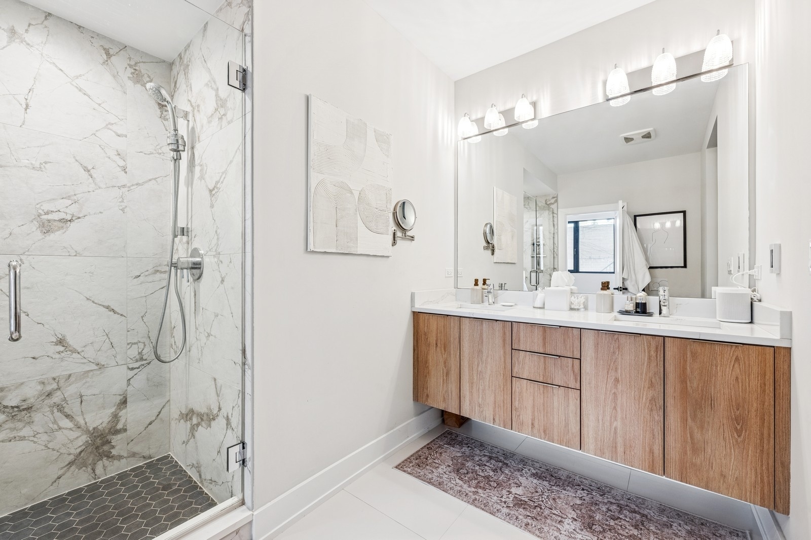 1423 W Huron Street Unit: 1