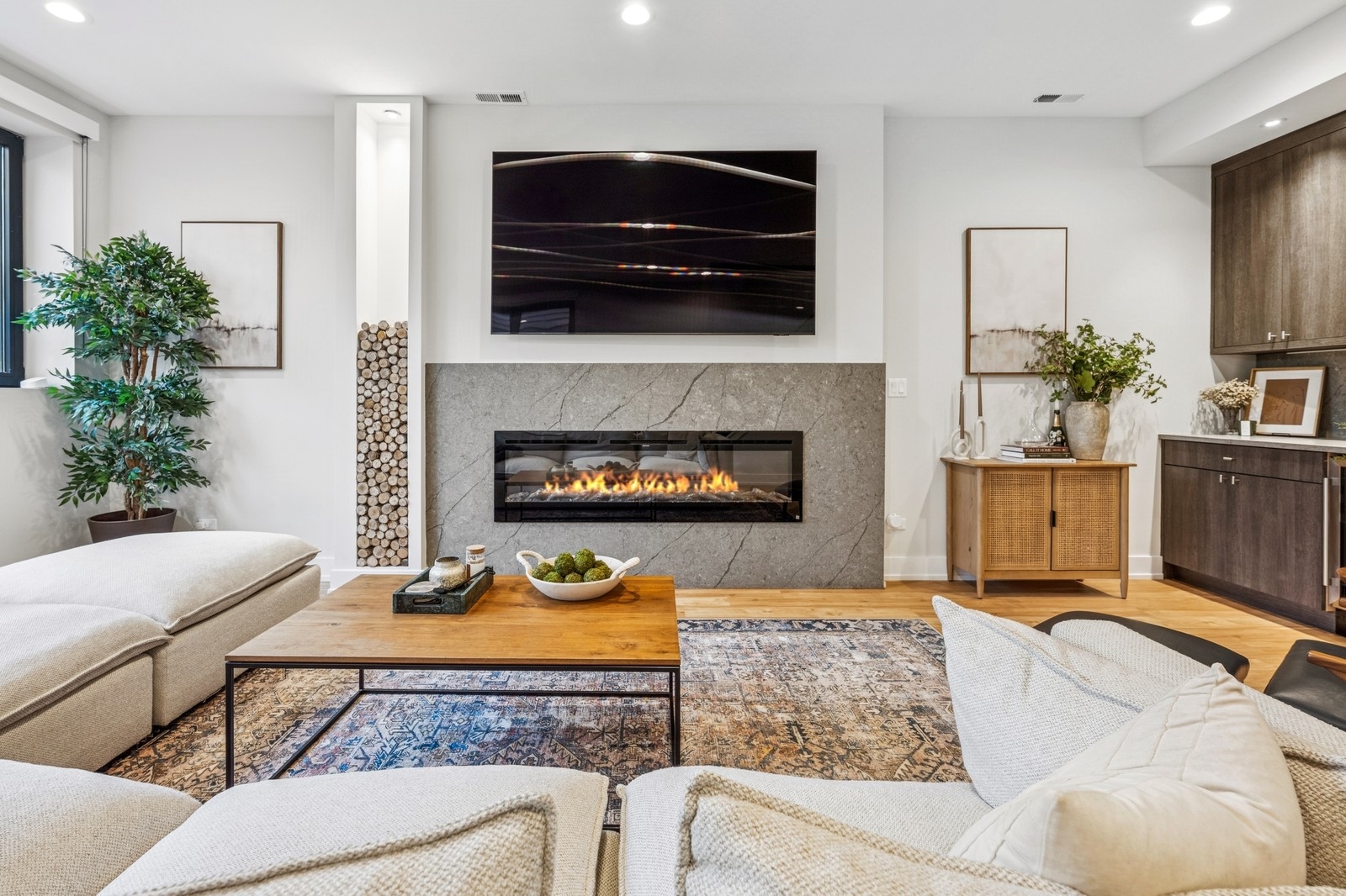 1423 W Huron Street Unit: 1