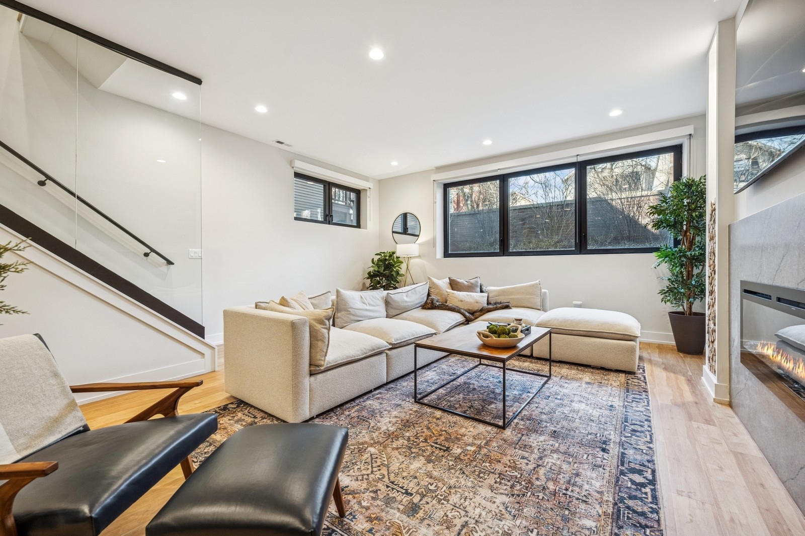 1423 W Huron Street Unit: 1