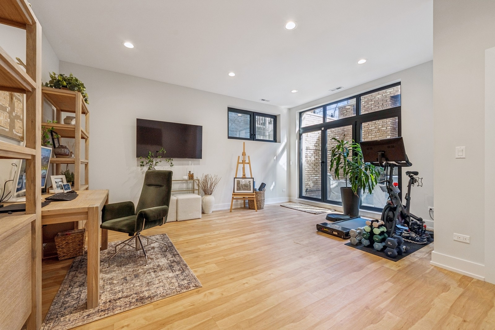 1423 W Huron Street Unit: 1