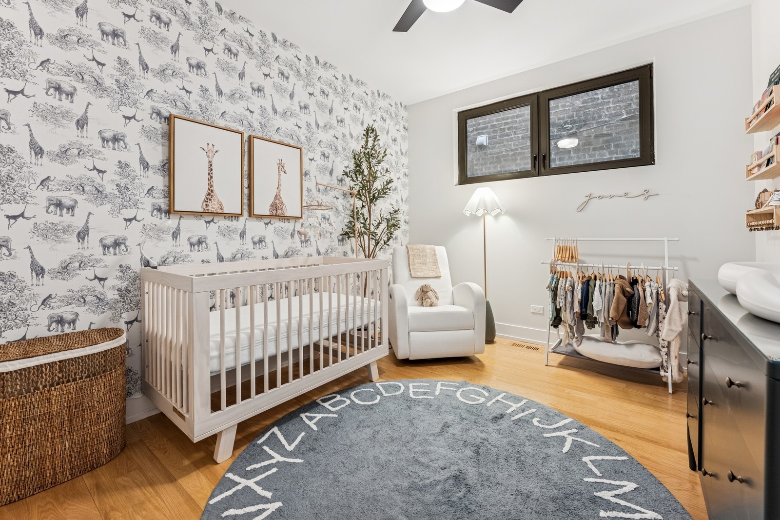 1423 W Huron Street Unit: 1