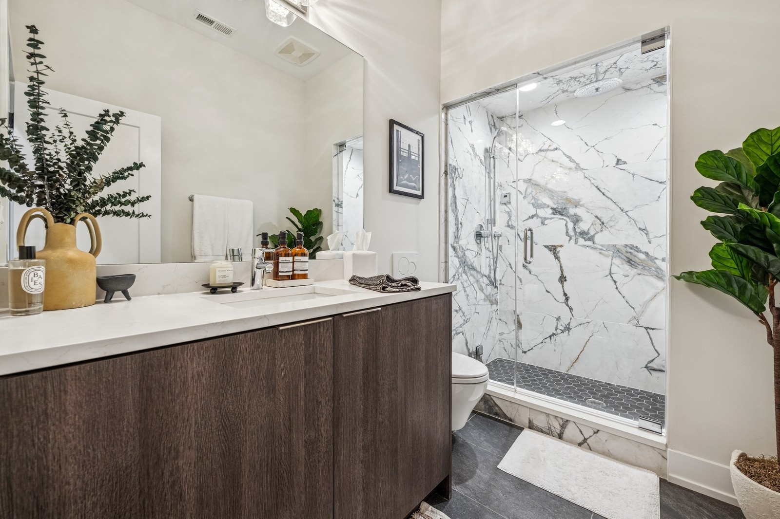 1423 W Huron Street Unit: 1