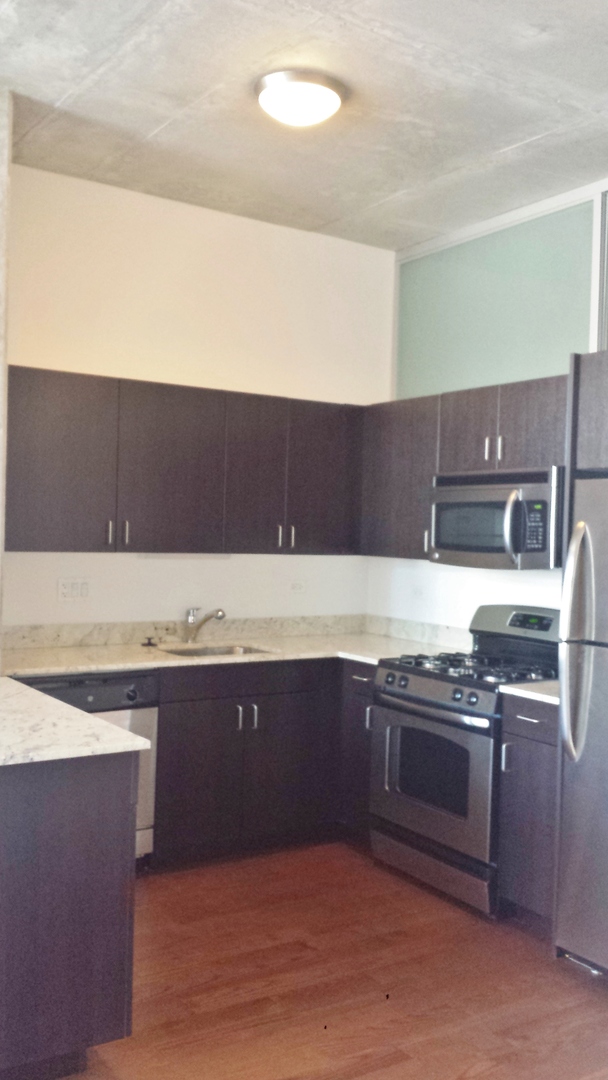 235 W Van Buren Street Unit: 3922