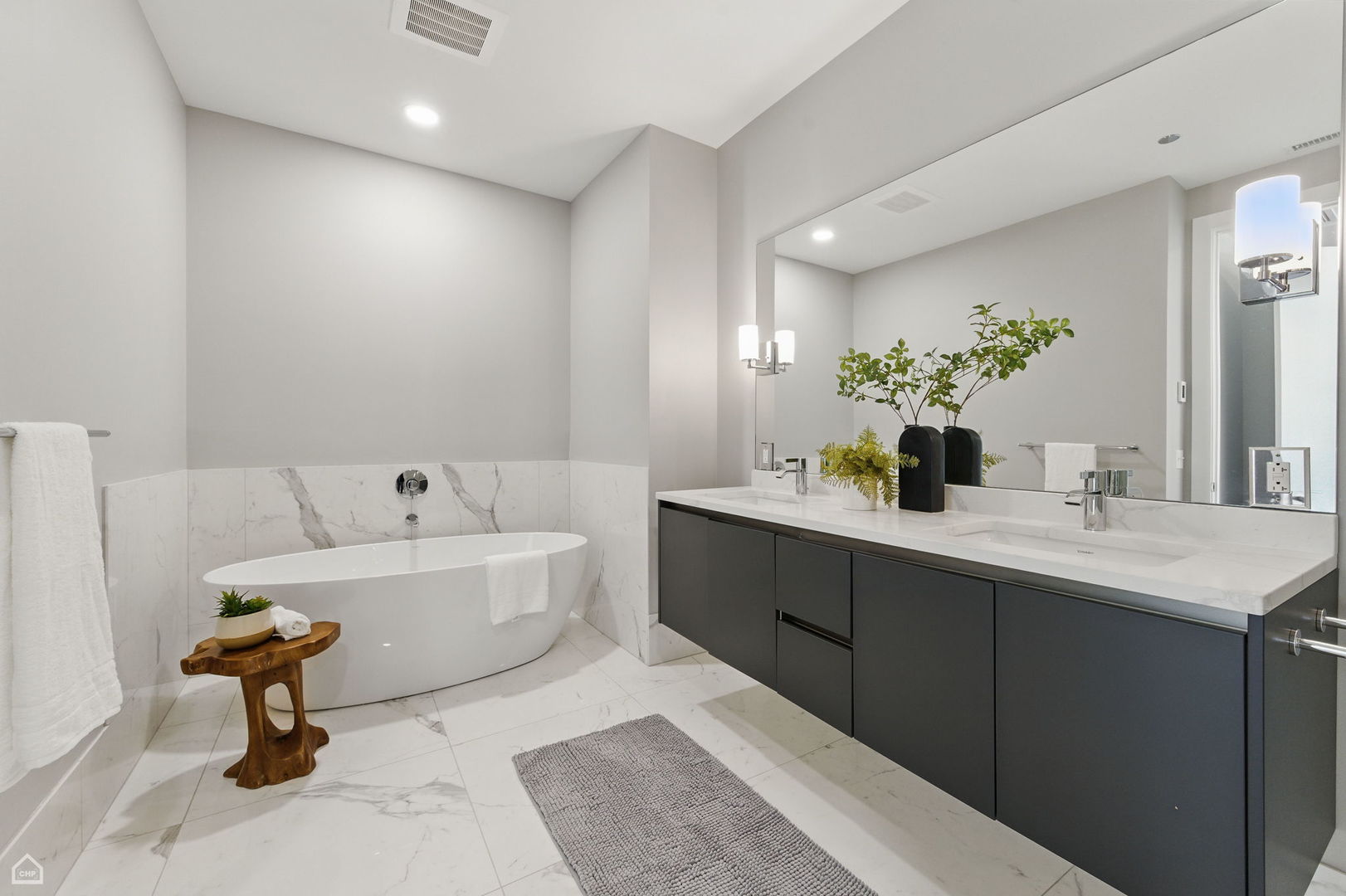 146 W Erie Street Unit: 603