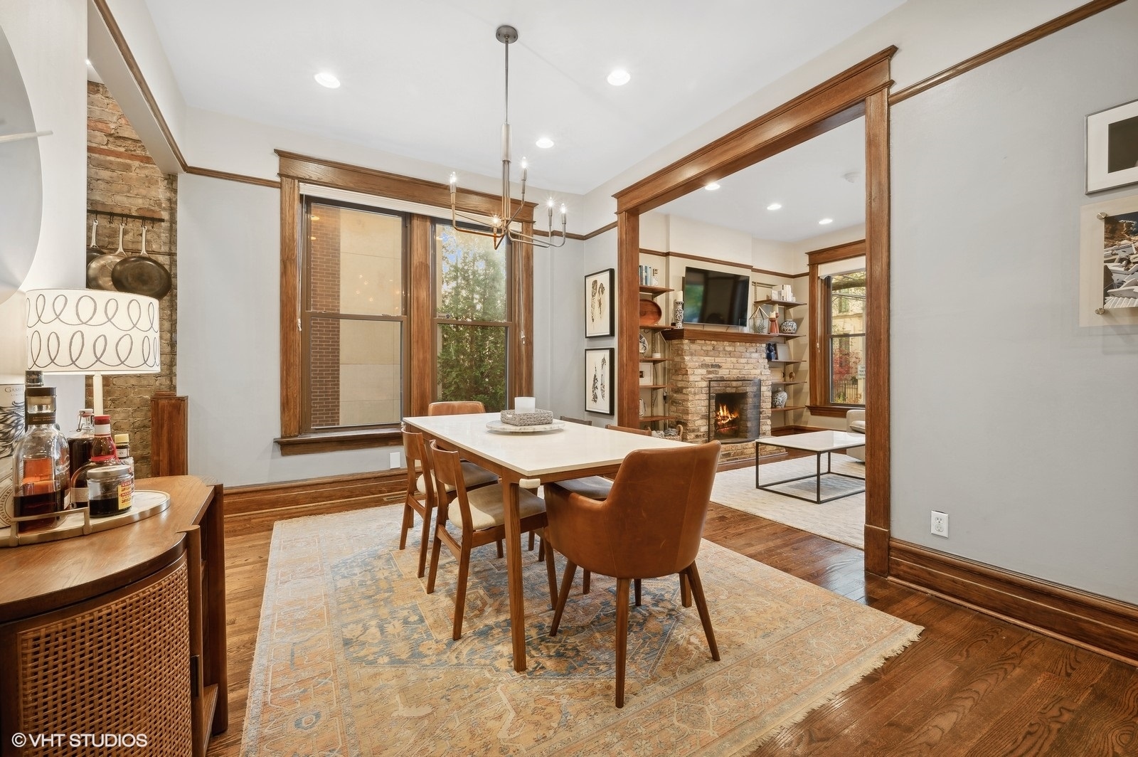 2147 N Kenmore Avenue Unit: 1S