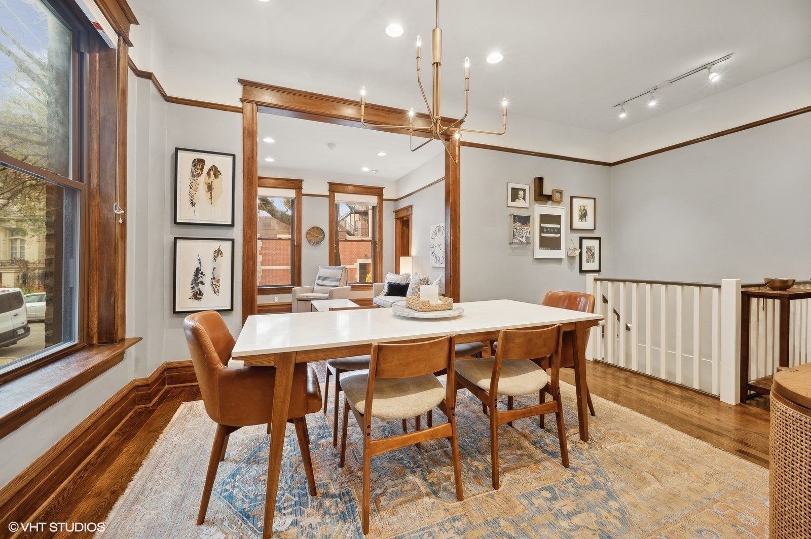 2147 N Kenmore Avenue Unit: 1S