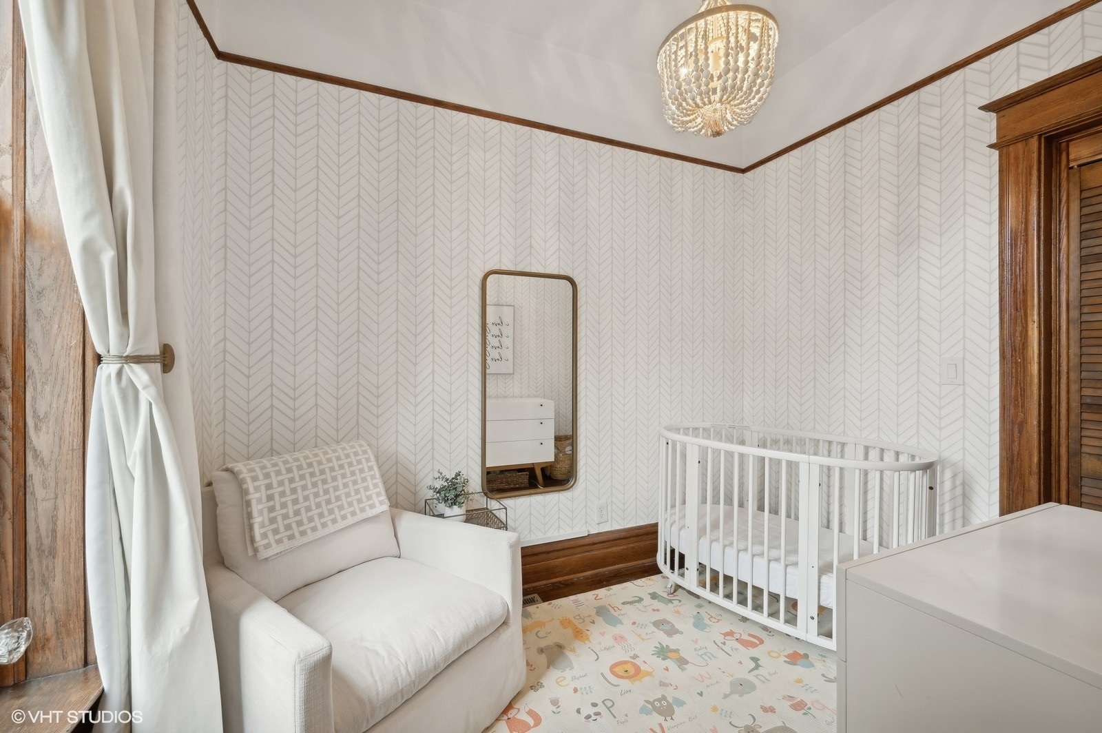 2147 N Kenmore Avenue Unit: 1S