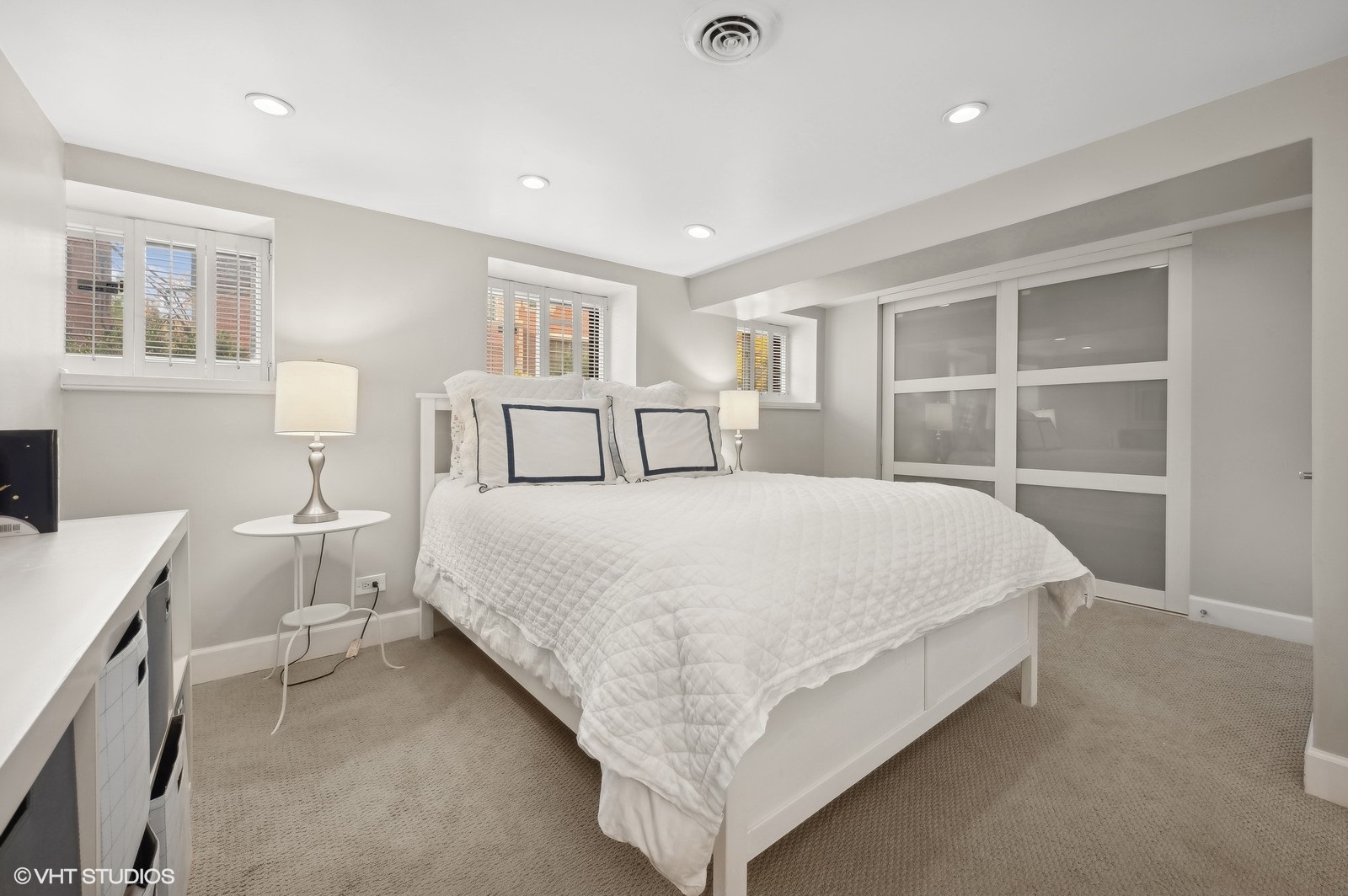 2147 N Kenmore Avenue Unit: 1S