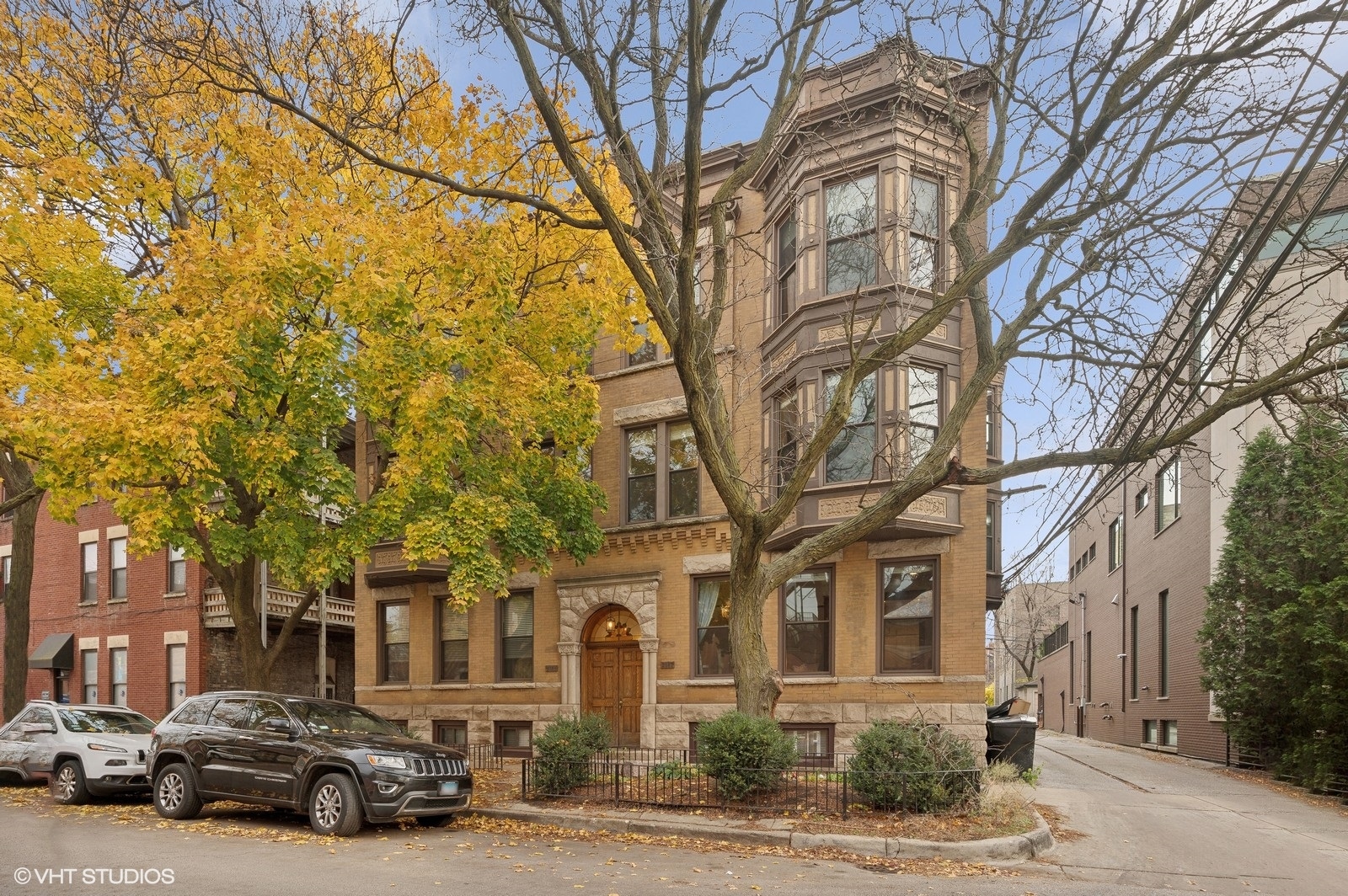 2147 N Kenmore Avenue Unit: 1S