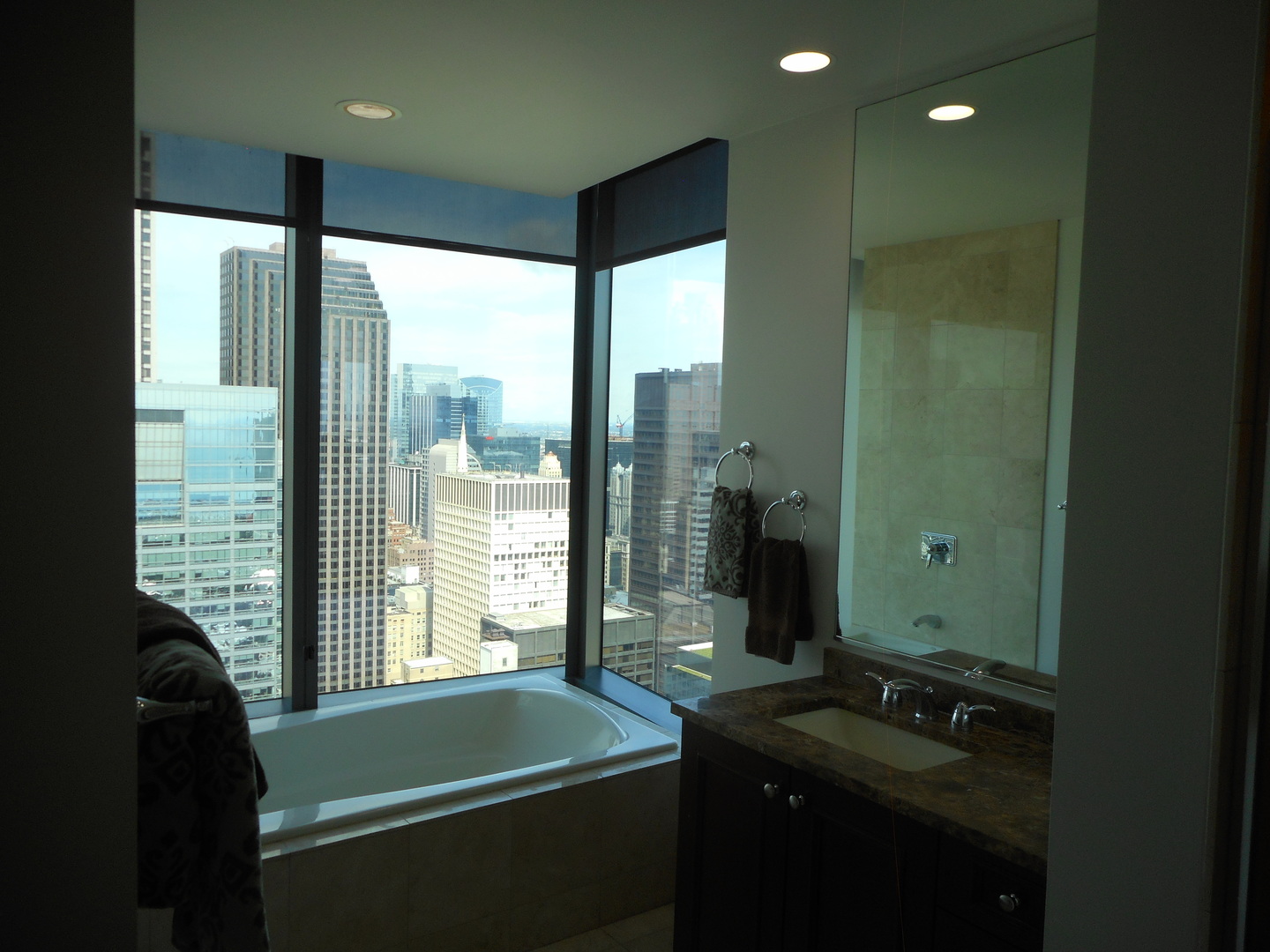 60 E Monroe Street Unit: 5205