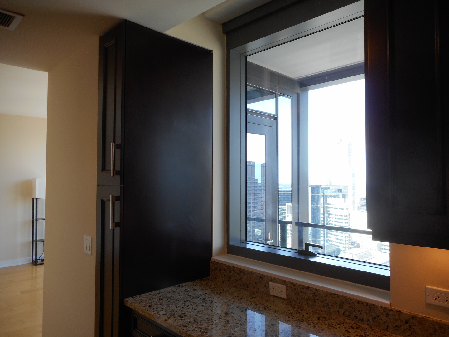 60 E Monroe Street Unit: 5205