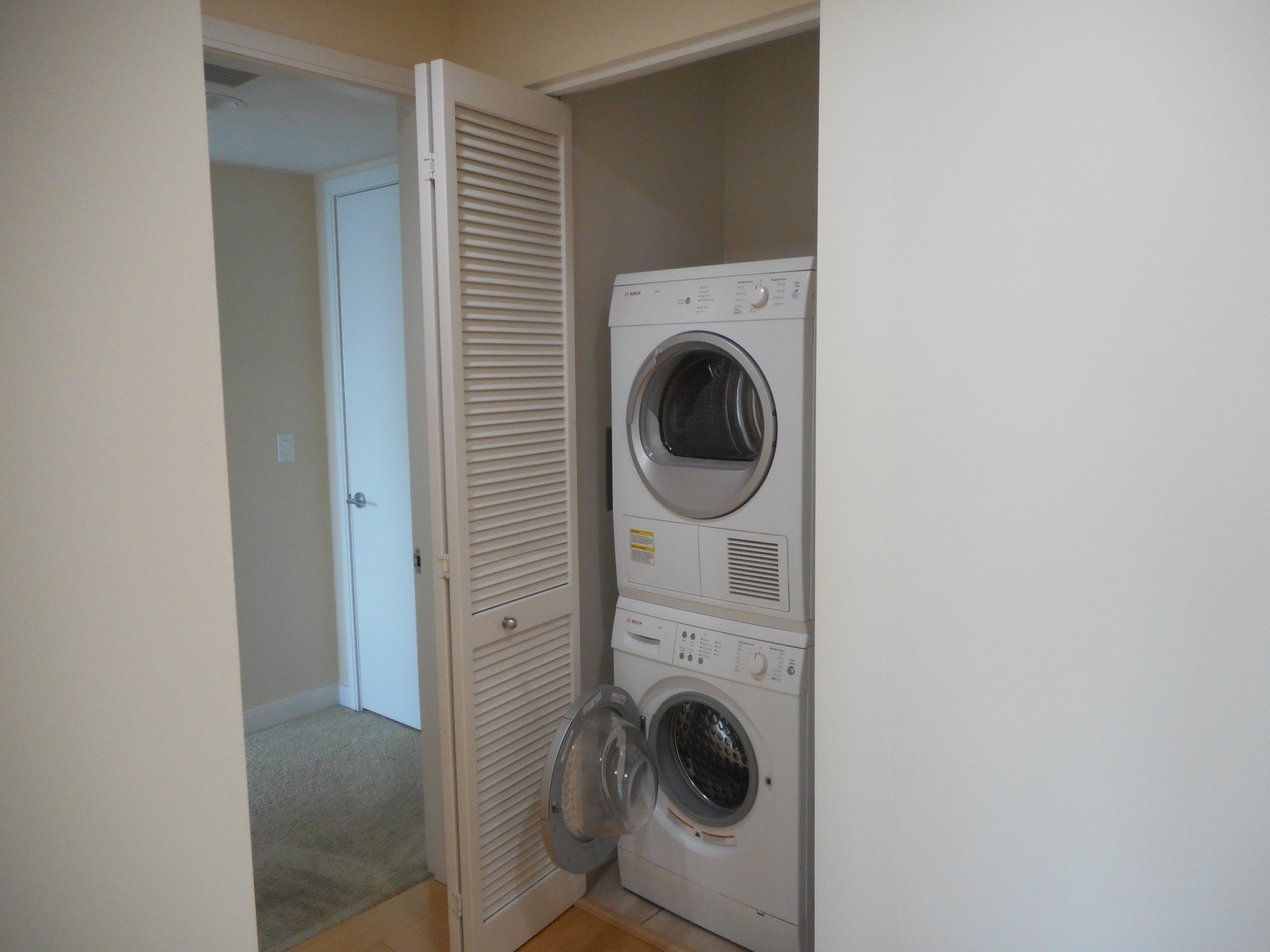 60 E Monroe Street Unit: 5205