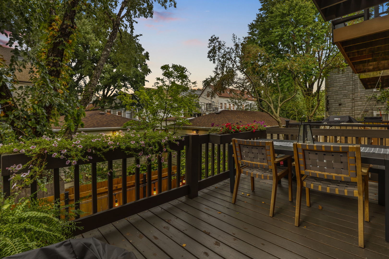 1352 W Wrightwood Avenue