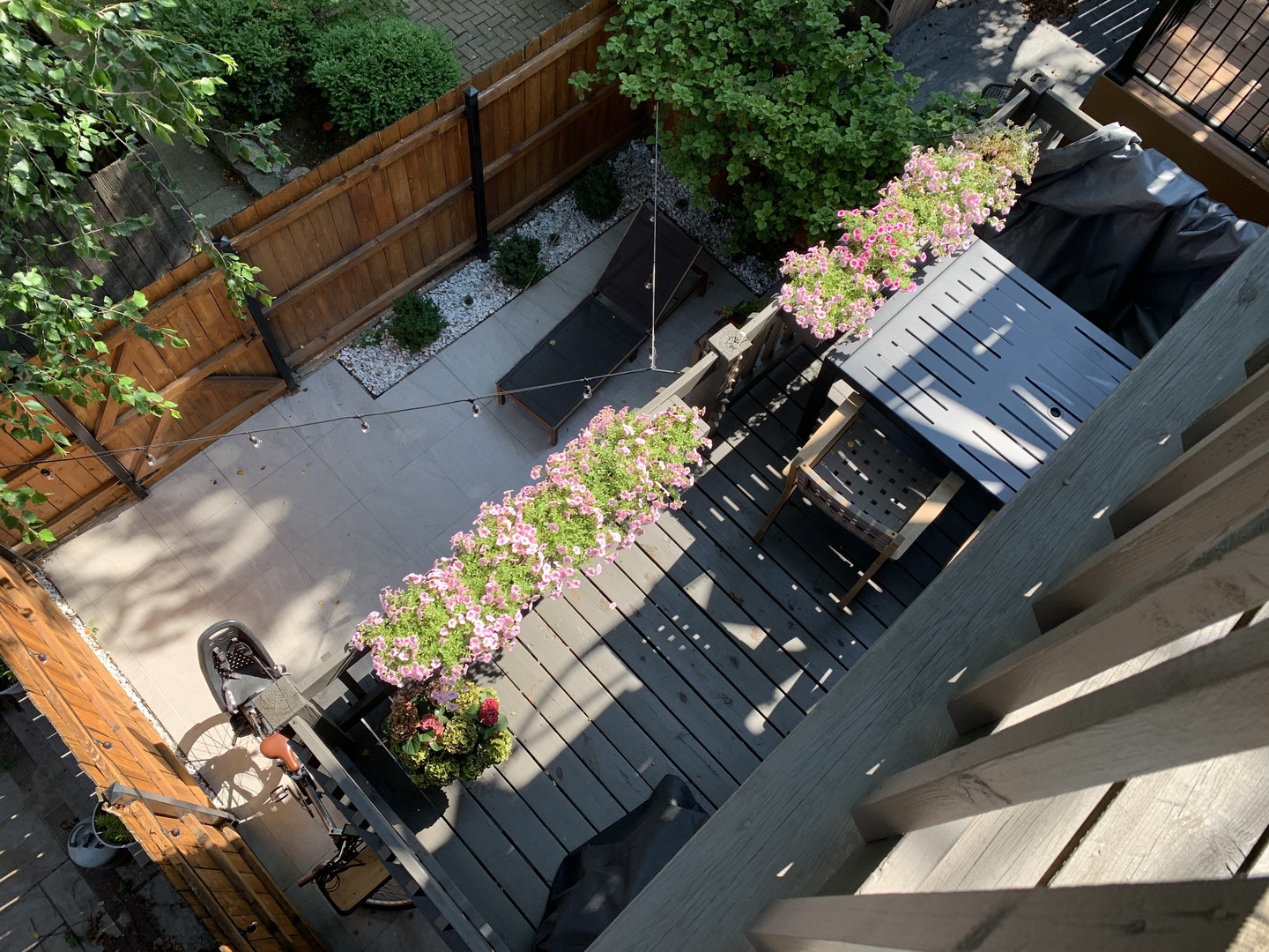 1352 W Wrightwood Avenue