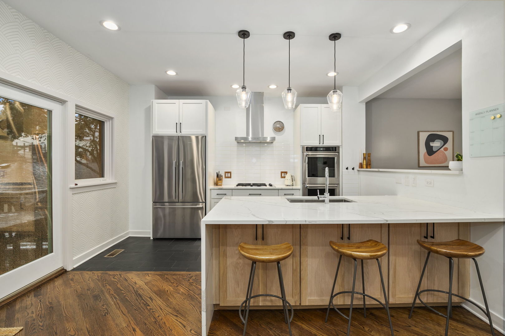 1352 W Wrightwood Avenue