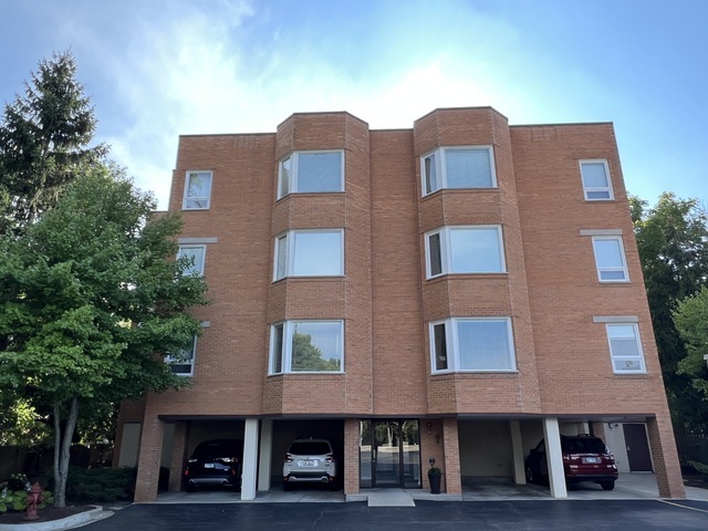1635 N Milwaukee Avenue Unit: 403