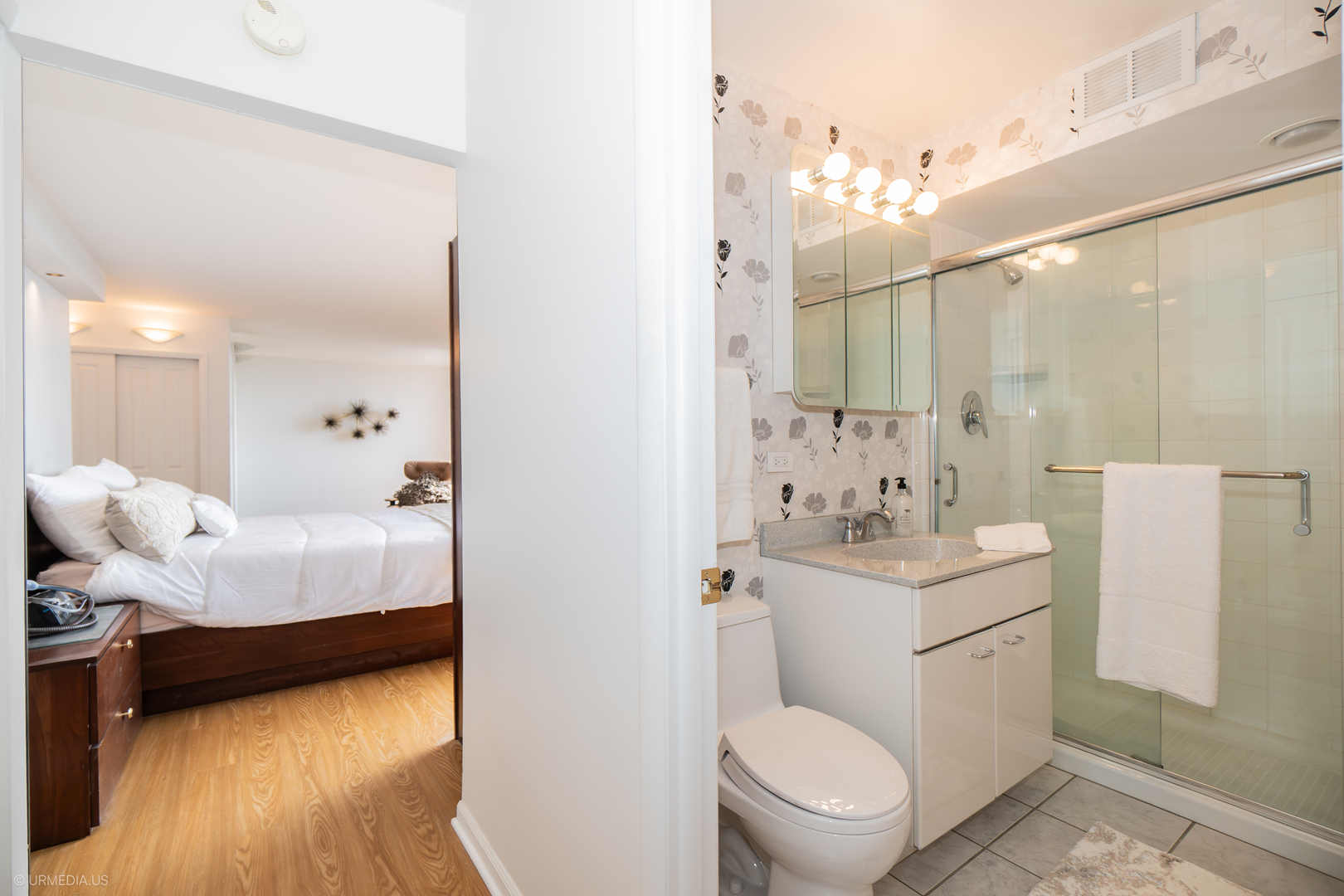 2144 N Lincoln Park West Unit: 16AD