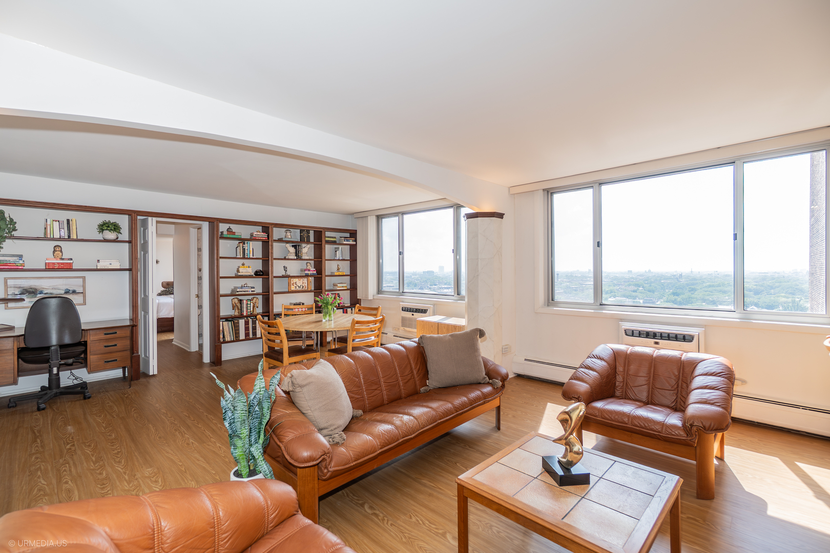 2144 N Lincoln Park West Unit: 16AD