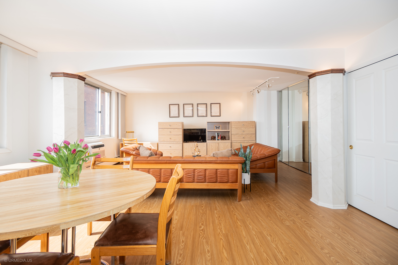 2144 N Lincoln Park West Unit: 16AD