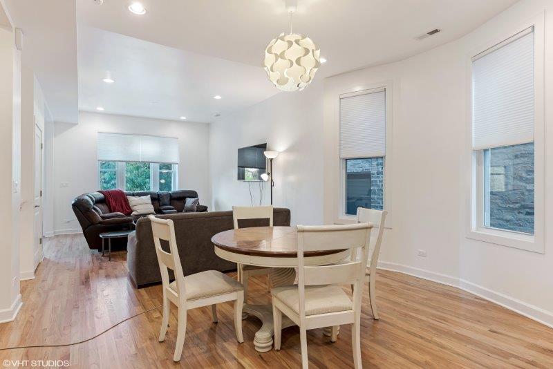 1037 W Oakdale Avenue Unit: 2