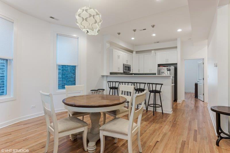 1037 W Oakdale Avenue Unit: 2