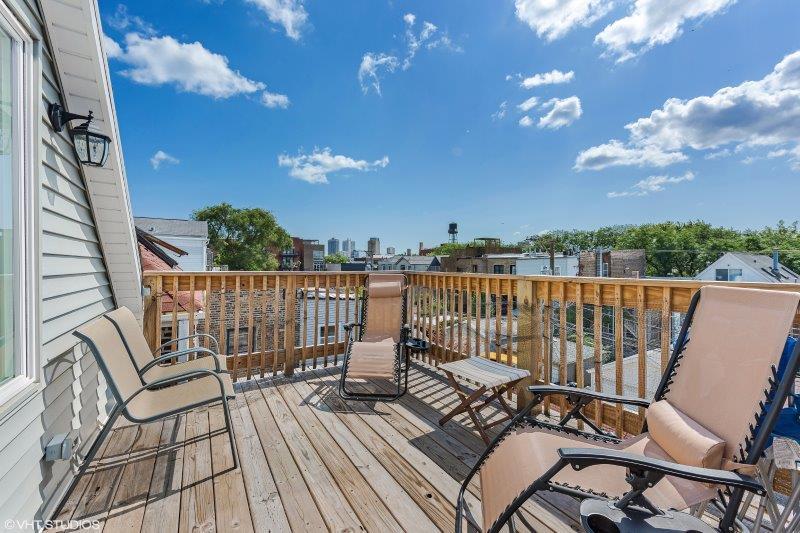 1037 W Oakdale Avenue Unit: 2