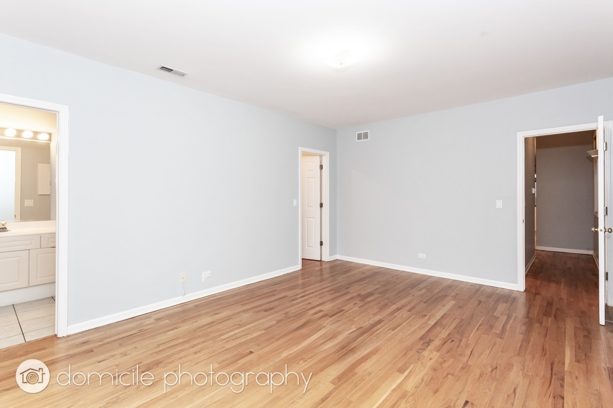 3835 N Southport Avenue Unit: 3