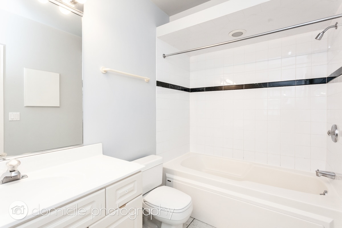 3835 N Southport Avenue Unit: 3