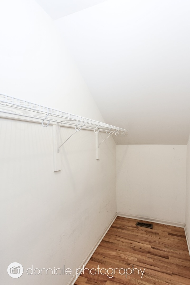 3835 N Southport Avenue Unit: 3