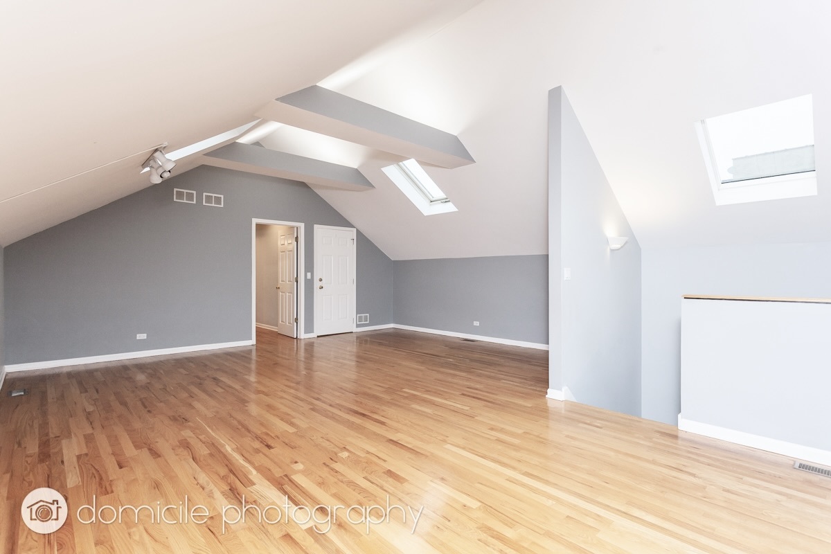 3835 N Southport Avenue Unit: 3