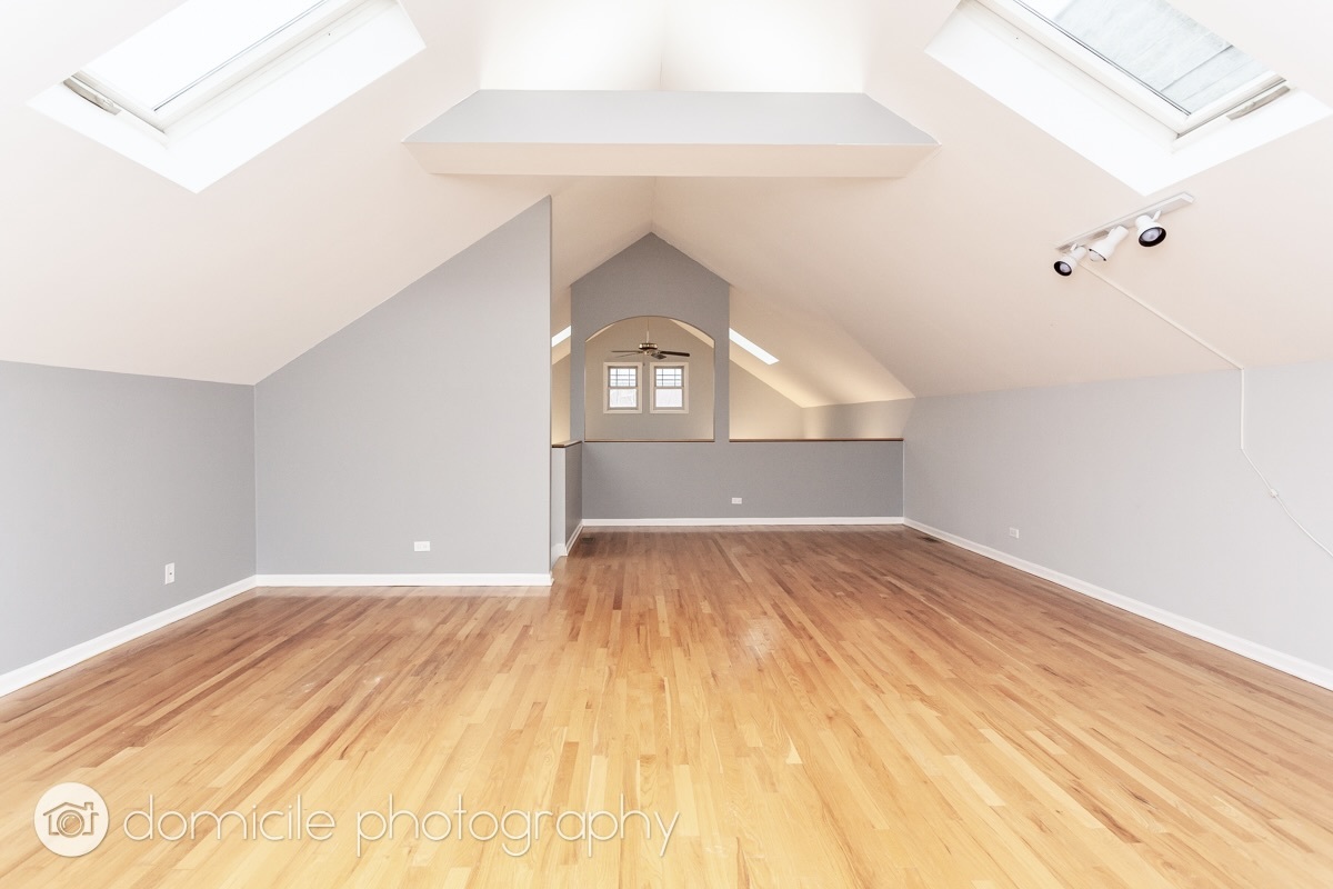 3835 N Southport Avenue Unit: 3