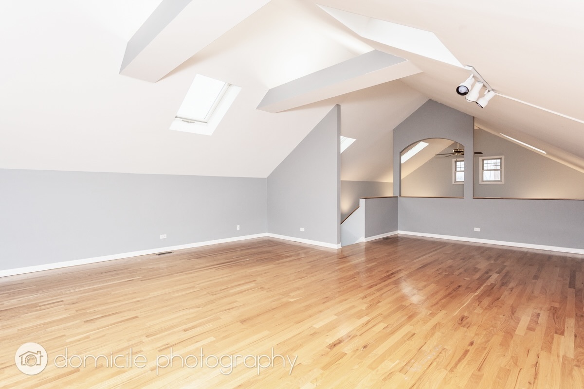 3835 N Southport Avenue Unit: 3